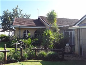 4 Bed House in Hartbeesfontein