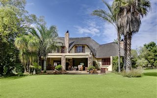 7 Bedroom House in Beaulieu