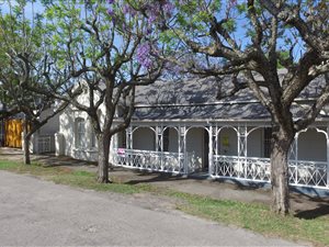 4 Bed House in Sunnyside