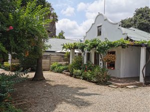 12 Bed House in Hatfield