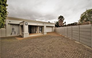 5 Bedroom House in Tara