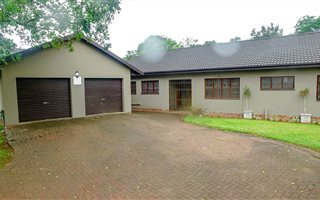 4 Bedroom House in Meerensee