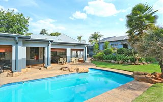 7 Bedroom House in Linden