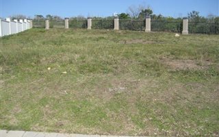 855 m² Land available in Whale Rock Heights