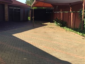 4 Bed House in Bonanne