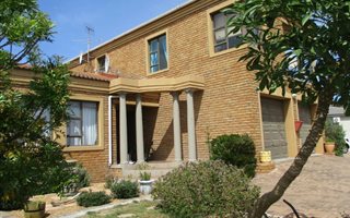5 Bedroom House in Myburgh Park