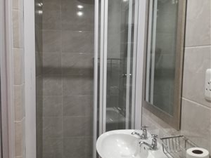 1 Bed Garden Cottage in Rembrandt Park