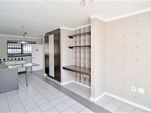 2 Bed Apartment in Dainfern