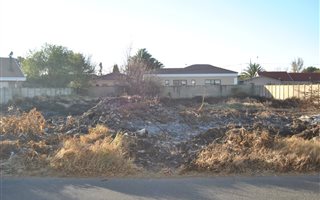 992 m² Land available in Waldrift