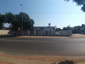 1276 m² Commercial space in Wolmer