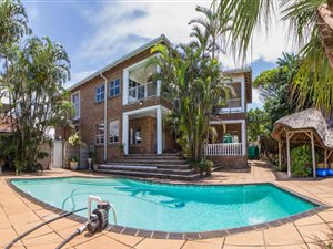 9 Bed House in Amanzimtoti