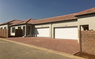 3 Bedroom Townhouse in Parkrand