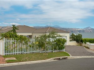 3 Bedroom House in Fernwood Estate