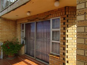 3 Bed House in Lotus Park