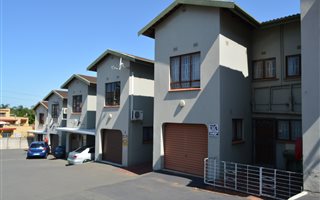 3 Bedroom Duplex in Newlands West