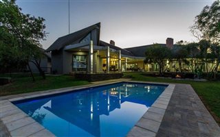 4 Bedroom House in Kshane Lake Lodge