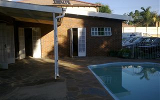 1 Bedroom Garden Cottage in Florida Park