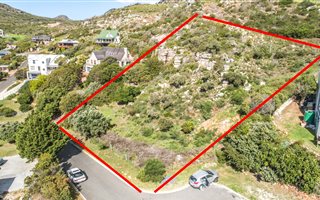 2268 m² Land available in Capri