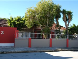 4 Bed House in Mount Croix
