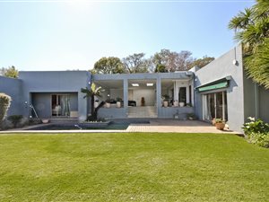 4 Bed House in Craighall Park