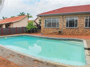 3 Bed House in Theresa Park