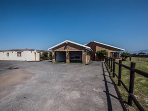 5 Bed House in Schaap Kraal