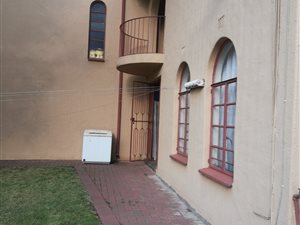 3 Bed Duplex in Alberton
