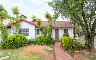 2 Bedroom Garden Cottage in Bromhof