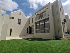 3 Bedroom House in Aurora