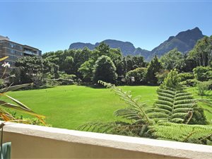 2 Bed Apartment in Newlands