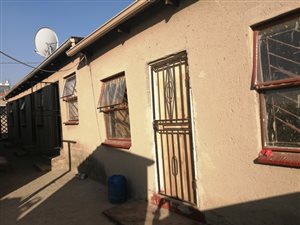8 Bed House in Ivory Park