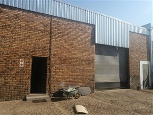 185 m² Industrial space in Bredell AH