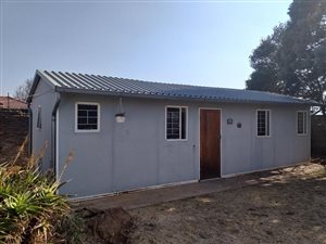 Studio apartment in Brackendowns