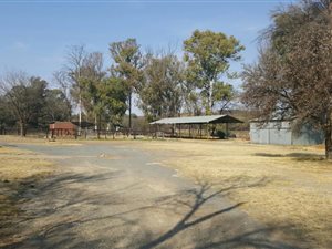 40.8 ha Land available in Doornkloof