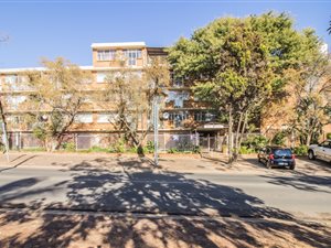 3 Bed Apartment in Sinoville