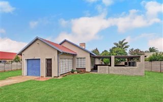 3 Bedroom House in Dal Fouche