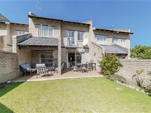 3 Bed Townhouse in Morningside Manor