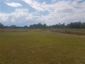 2.1 ha Land available in Spitskop