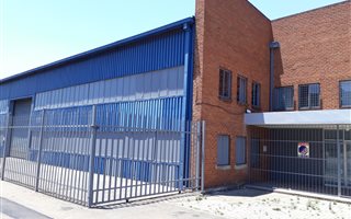 1006 m² Industrial space in Activia Park