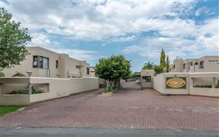 2 Bedroom Apartment in Sunninghill