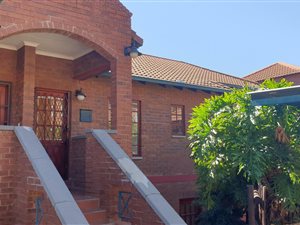 2 Bed Apartment in Constantia Kloof