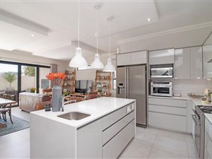 3 Bed Townhouse in Bellville Central