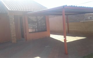 2 Bedroom House in Lakeside