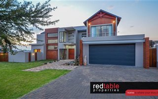 4 Bedroom House in The Hills