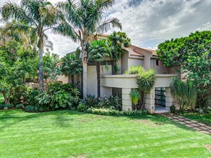 4 Bed House in Blue Gill