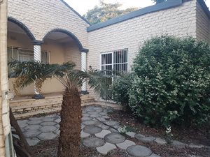 4 Bed House in Protea Park