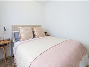 2 Bed Apartment in Ferndale
