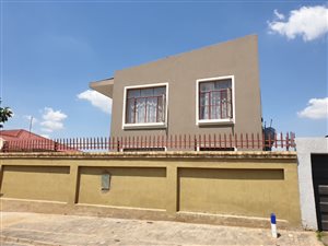 Commercial space in Regents Park