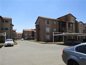 2 Bed Townhouse in Kleinfontein