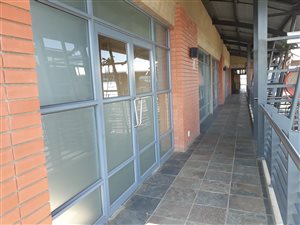 91 m² Commercial space in Silver Lakes